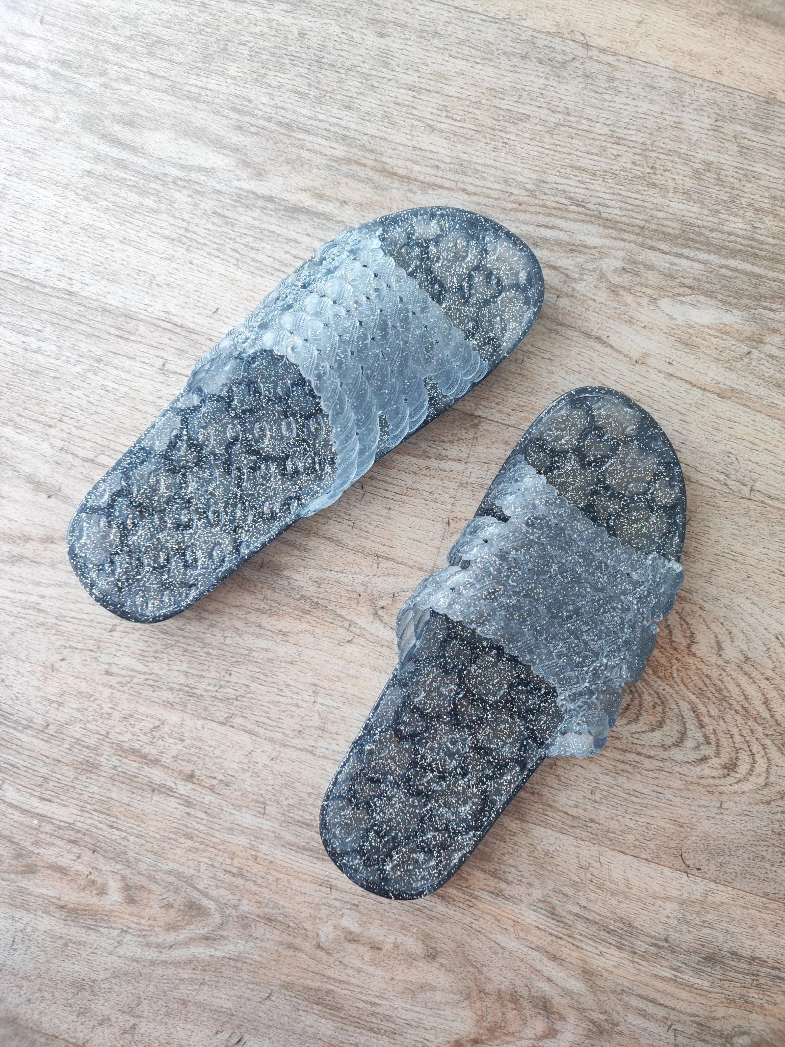 Sandales de plage, pantoufles picine, tongs de douche, mules à paillettes
